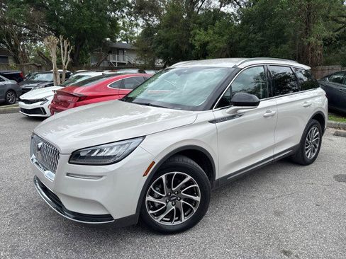 Used 2022 Lincoln Corsair FWD image 2