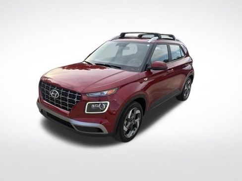 Used 2024 Hyundai Venue Limited FWD image 7