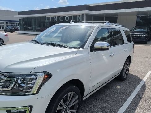 Used 2020 Ford Expedition Platinum AWD/4WD image 3