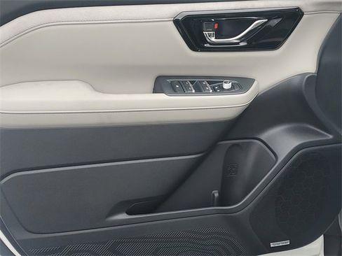 New 2025 Subaru Forester Limited image 17