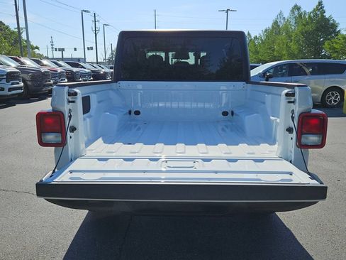 New 2026 Jeep Gladiator Sport AWD/4WD image 13