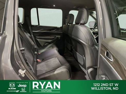 New 2026 Jeep Grand Cherokee Altitude AWD/4WD image 46