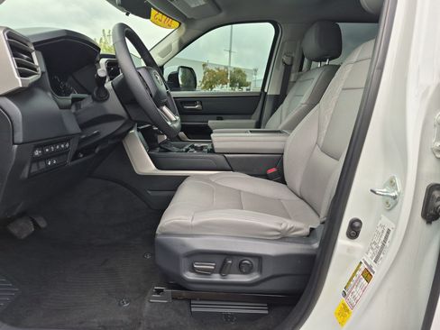 Used 2023 Toyota Tundra Limited AWD/4WD image 25