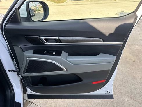 Used 2023 Kia Telluride EX X-Line image 14