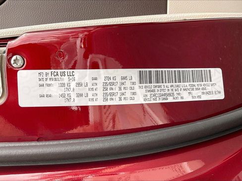 Used 2017 Chrysler Pacifica Touring w/ Tire & Wheel Group image 33