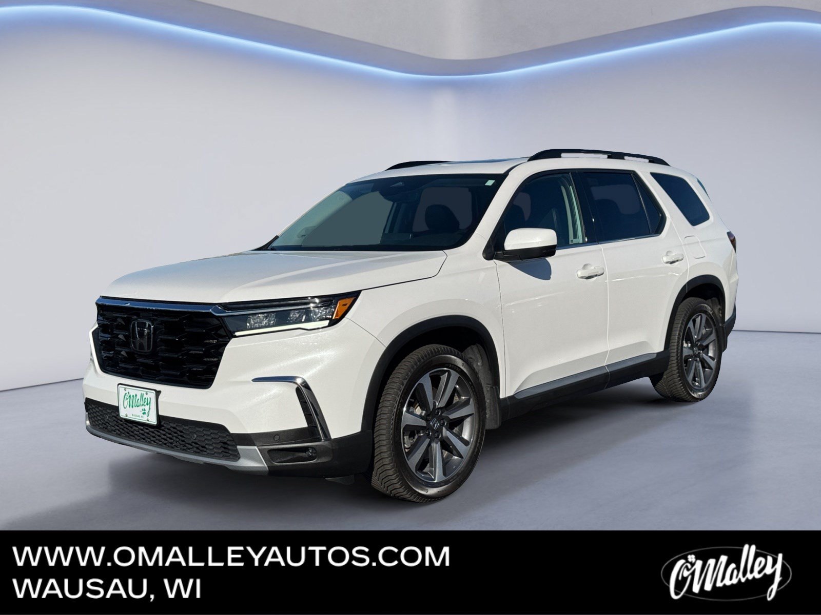 Used 2023 Honda Pilot Touring image 1