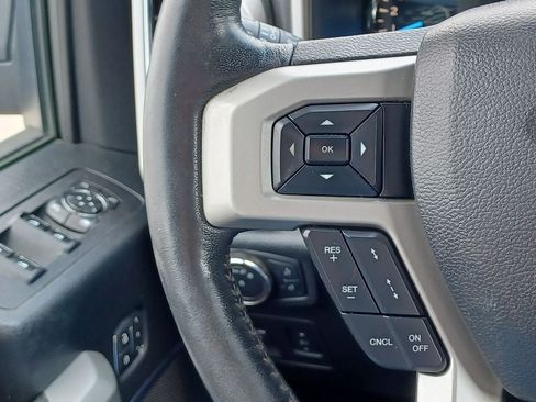 Used 2018 Ford F150 Lariat w/ Equipment Group 502A Luxury AWD/4WD image 15