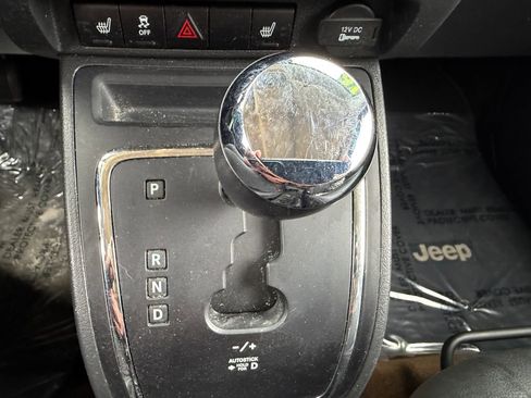 Used 2016 Jeep Patriot Sport w/ Power Value Group AWD/4WD image 19