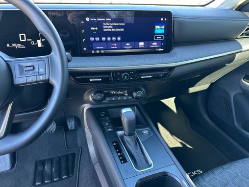 Used 2026 Nissan Kicks SV image 28