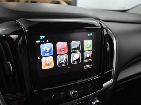 Used 2018 Chevrolet Traverse LT image 28