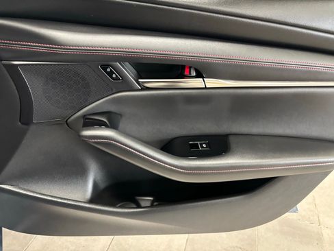 Certified 2025 MAZDA MAZDA3 Carbon image 16