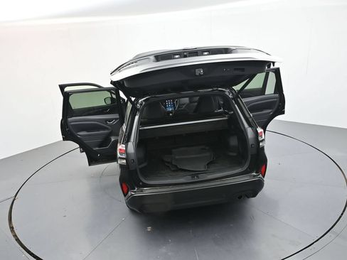 Certified 2025 Subaru Forester Touring w/ Popular Package - Touring AWD/4WD image 38