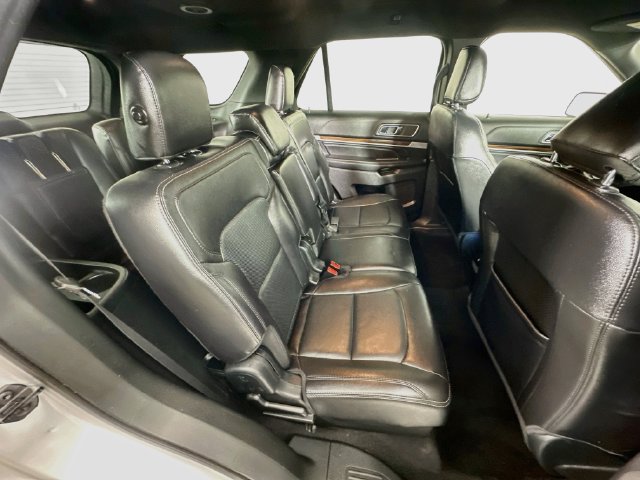 Used 2019 Ford Explorer Limited w/ Class III Trailer Tow Package AWD/4WD image 9