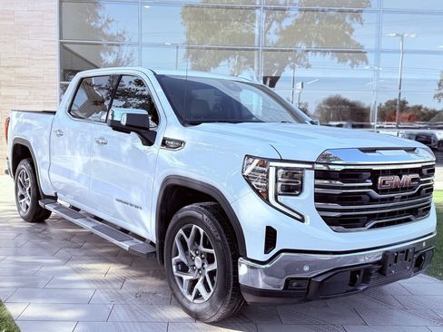 Used 2024 GMC Sierra 1500 SLT w/ SLT Premium Plus Package image 4