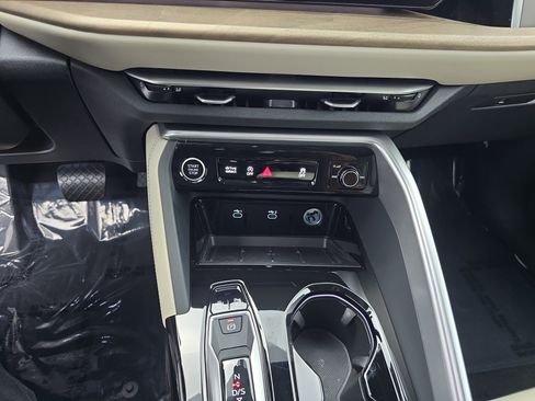 Used 2025 Audi Q5 Prestige AWD/4WD image 24