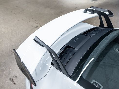 Certified 2025 Porsche 911 GT3 RWD image 27