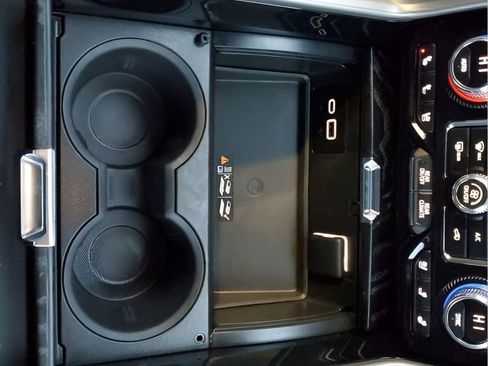 Used 2023 GMC Yukon Denali image 40