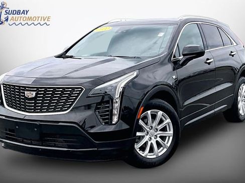 Used 2022 Cadillac XT4 Luxury w/ Cold Weather Package AWD/4WD image 1