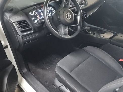 Used 2024 Nissan Rogue S FWD image 6