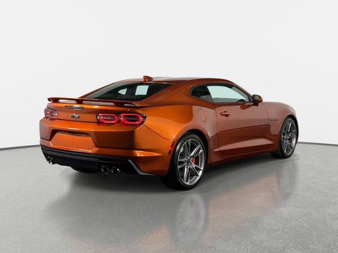Used 2023 Chevrolet Camaro SS RWD image 3