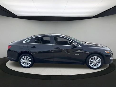 Used 2025 Chevrolet Malibu LT image 5