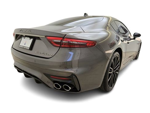Used 2024 Maserati GranTurismo Trofeo image 9