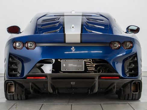 Certified 2022 Ferrari 812 Competizione image 7