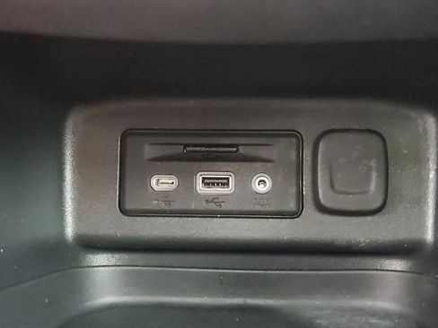 Used 2022 Chevrolet Equinox LT image 27