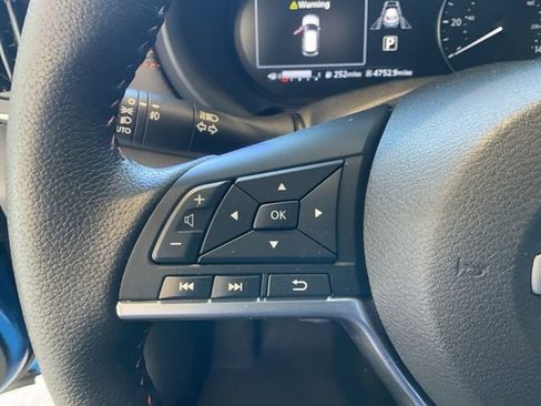 Used 2023 Nissan Kicks SR w/ SR Premium Package image 10