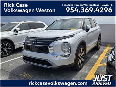 Used 2025 Mitsubishi Outlander SE