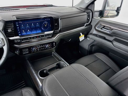 Used 2024 Chevrolet Silverado 2500 LTZ w/ LTZ Convenience Package AWD/4WD image 25