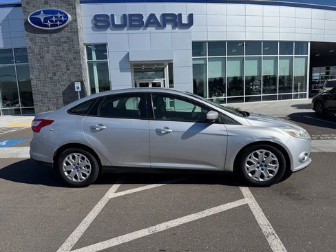 Used 2012 Ford Focus SE FWD image 8