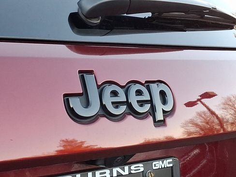 Used 2020 Jeep Grand Cherokee Altitude image 31