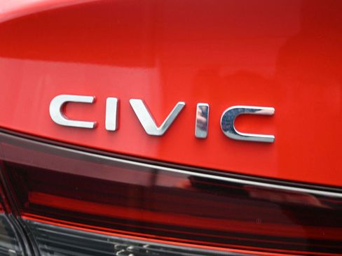 Used 2025 Honda Civic Sport image 12