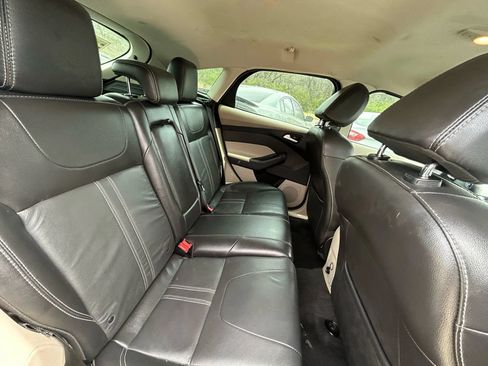 Used 2014 Ford Focus SE FWD image 12