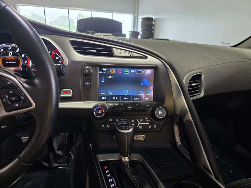 Used 2019 Chevrolet Corvette Stingray Convertible Z51 2LT RWD image 10