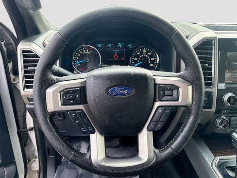 Used 2015 Ford F150 Platinum w/ Equipment Group 701A Luxury image 11