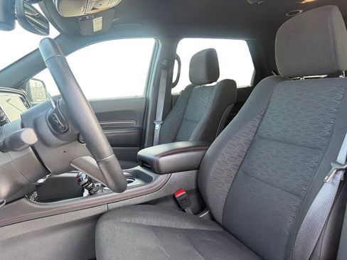 Used 2025 Dodge Durango GT image 9