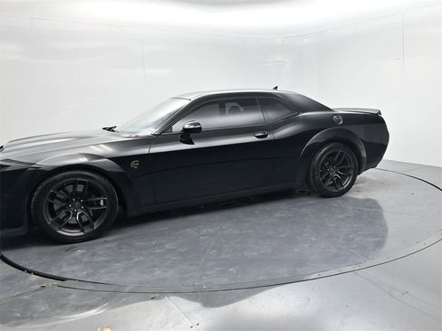 Used 2019 Dodge Challenger SRT Hellcat w/ Widebody Package image 4