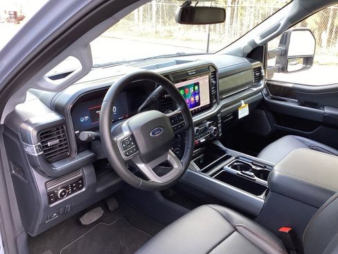 New 2026 Ford F250 Lariat w/ Black Appearance Package image 27