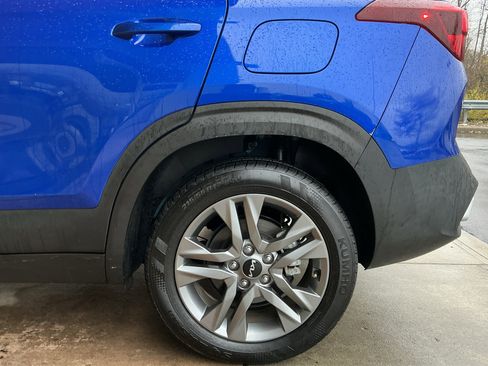 Used 2023 Kia Seltos S w/ Navigation Package image 23