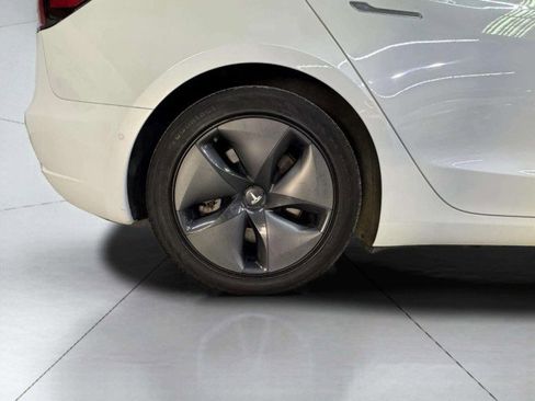 Used 2020 Tesla Model 3 Standard Range Plus image 44