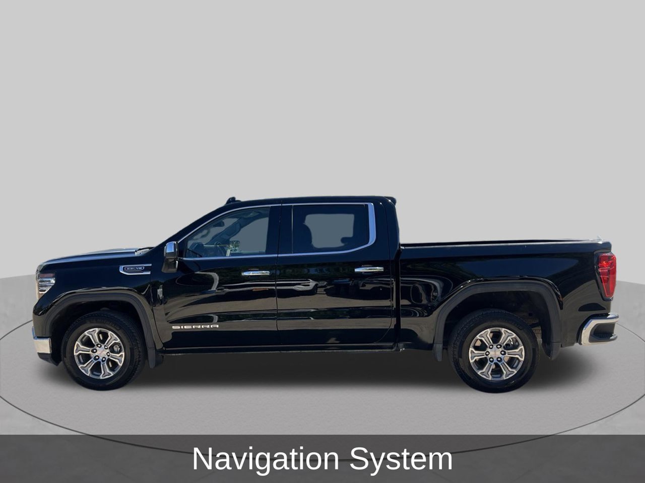 Used 2025 GMC Sierra 1500 SLT RWD image 2