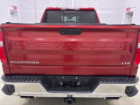 Used 2019 Chevrolet Silverado 1500 LTZ w/ LTZ Plus Package image 4