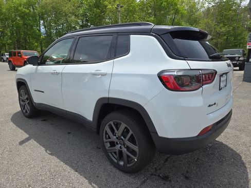 Used 2026 Jeep Compass Limited AWD/4WD image 6
