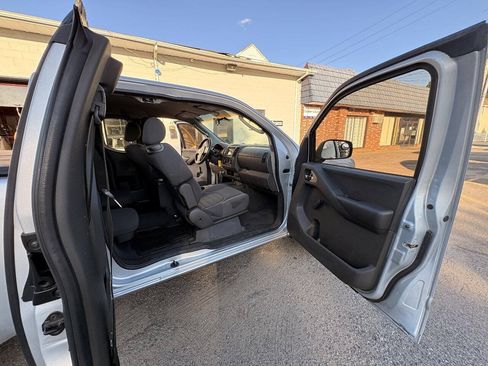 Used 2007 Nissan Frontier XE w/ Preferred Pkg RWD image 20