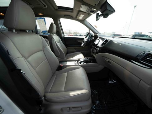 Used 2017 Honda Pilot Elite image 28