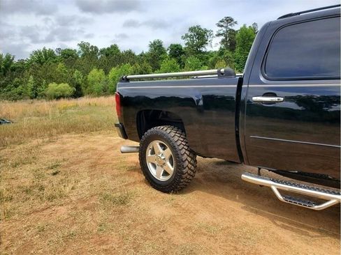 Used 2007 Chevrolet Silverado 2500 LTZ w/ Safety Package AWD/4WD image 15