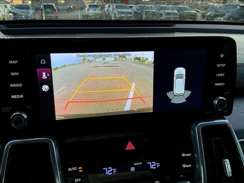 Certified 2023 Kia Sorento SX image 24