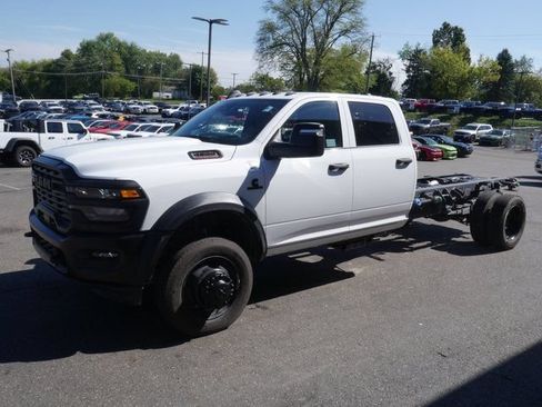 New 2026 RAM 4500 Tradesman AWD/4WD image 7